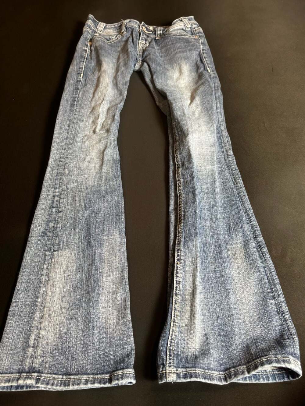 Rock & Roll Cowgirl Women's Rival Bootcut Jeans with Embroidered Back Pockets W6